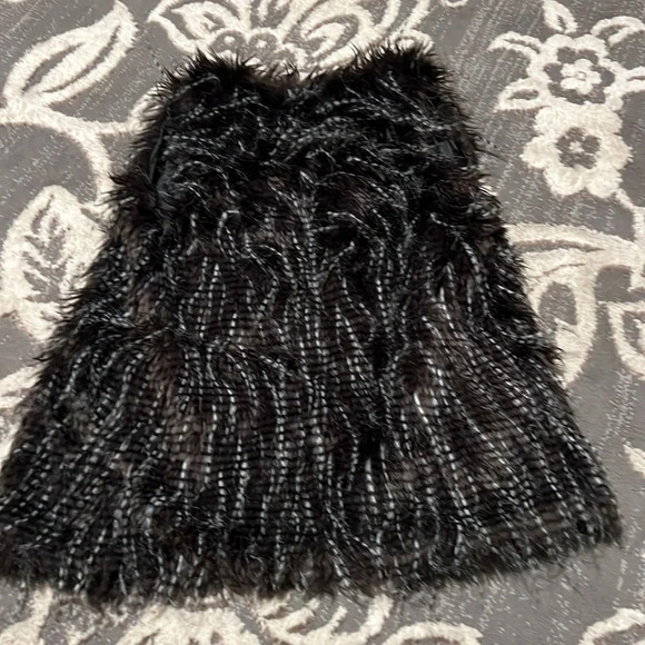 Derek heart vest. Like new. - Picture 5 of 5